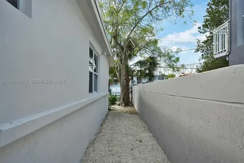 244 SW 14th Avenue Miami FL 33135
