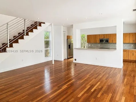 2954 Whitehead Street Miami FL 33133