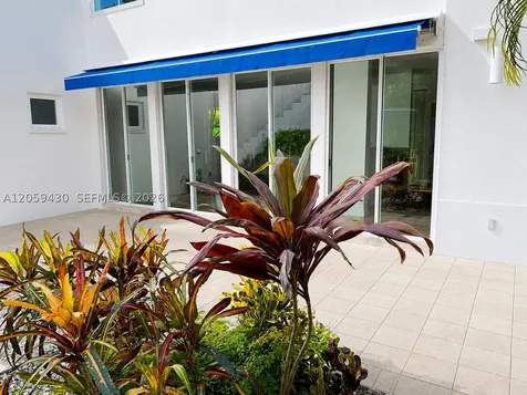 2954 Whitehead Street Miami FL 33133