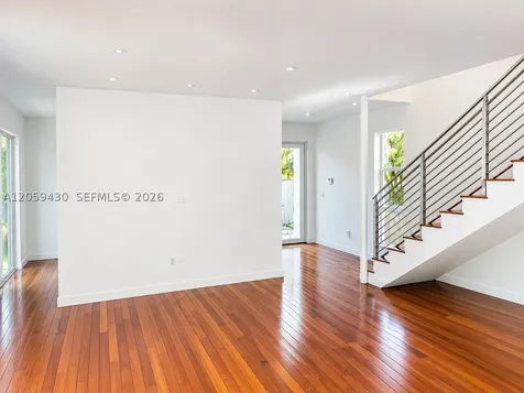 2954 Whitehead Street Miami FL 33133