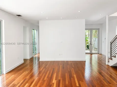 2954 Whitehead Street Miami FL 33133