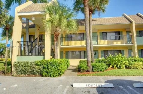 1822 W Meadows Circle Boynton Beach FL 33436