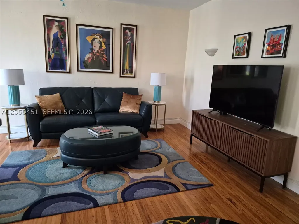 659 Meridian Avenue Miami Beach FL 33139