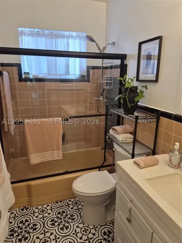 659 Meridian Avenue Miami Beach FL 33139