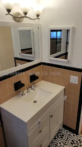 659 Meridian Avenue Miami Beach FL 33139