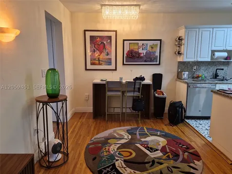 659 Meridian Avenue Miami Beach FL 33139