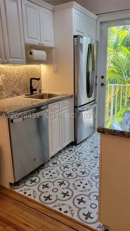 659 Meridian Avenue Miami Beach FL 33139