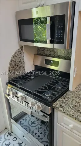 659 Meridian Avenue Miami Beach FL 33139