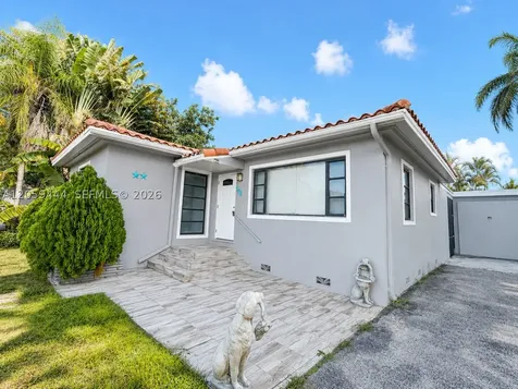 529 NW 8th Street Dania Beach FL 33004