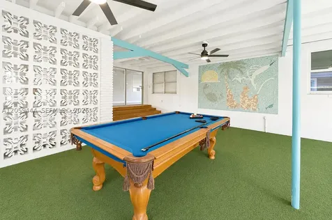 529 NW 8th Street Dania Beach FL 33004