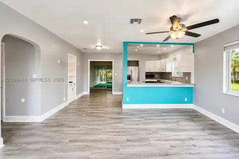 529 NW 8th Street Dania Beach FL 33004