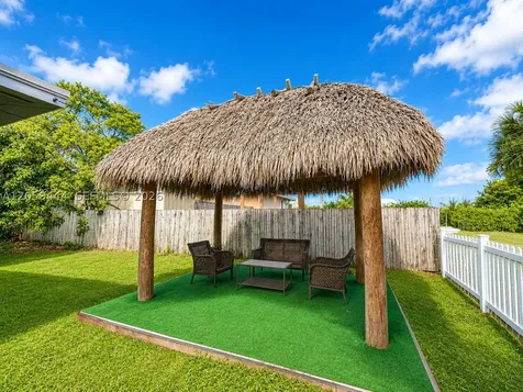 529 NW 8th Street Dania Beach FL 33004