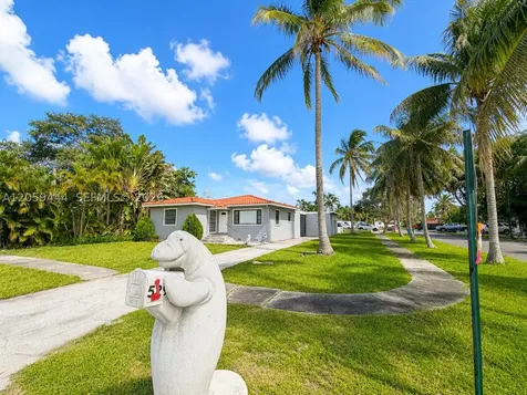529 NW 8th Street Dania Beach FL 33004