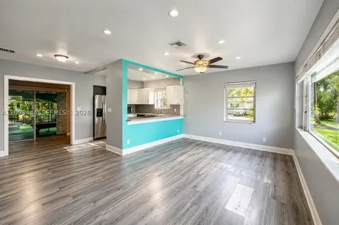 529 NW 8th Street Dania Beach FL 33004