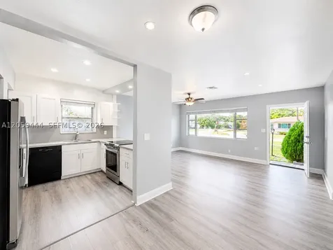 529 NW 8th Street Dania Beach FL 33004