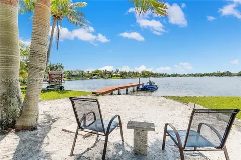 9350 SW 48 Street Miami FL 33165