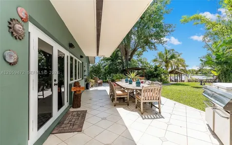 9350 SW 48 Street Miami FL 33165