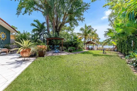 9350 SW 48 Street Miami FL 33165