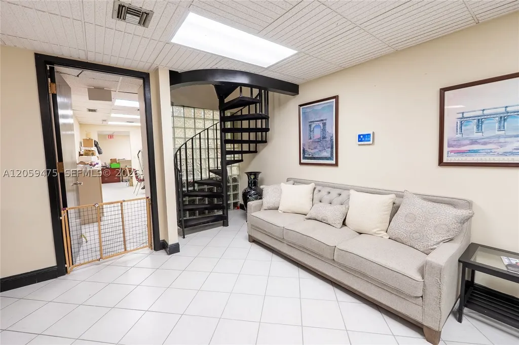 2200 Hollywood Boulevard Hollywood FL 33020