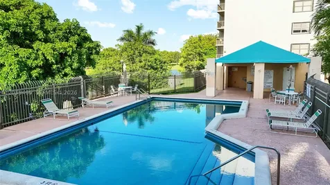 10145 NW 9th St Circle Miami FL 33172