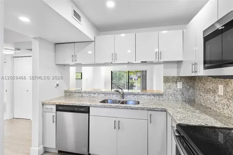 10145 NW 9th St Circle Miami FL 33172