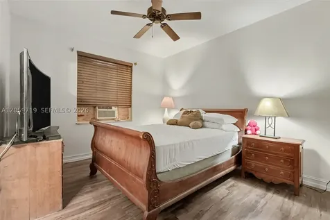 9825 Hindel Court Boynton Beach FL 33472
