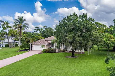 9825 Hindel Court Boynton Beach FL 33472