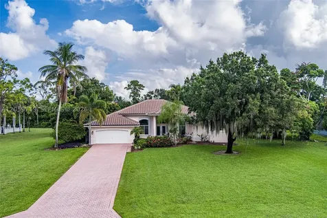 9825 Hindel Court Boynton Beach FL 33472