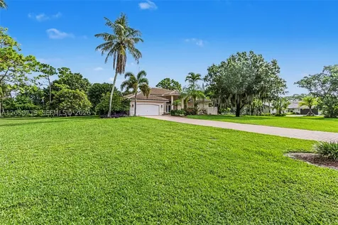 9825 Hindel Court Boynton Beach FL 33472