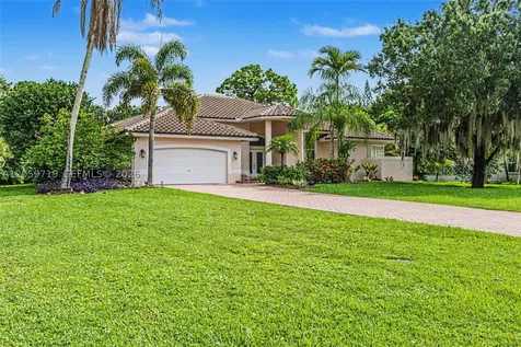 9825 Hindel Court Boynton Beach FL 33472