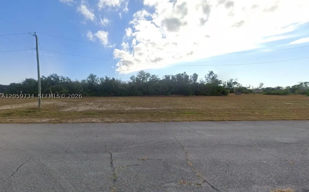 1915 NW 41st Avenue Cape Coral FL 33993