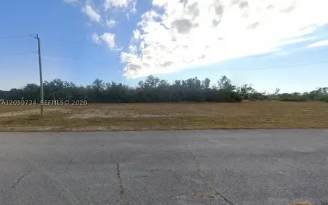 1915 NW 41st Avenue Cape Coral FL 33993