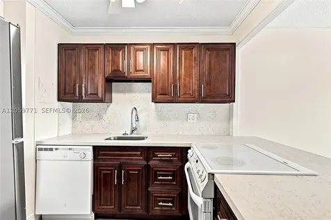 2555 NE 11 Street Fort Lauderdale FL 33304