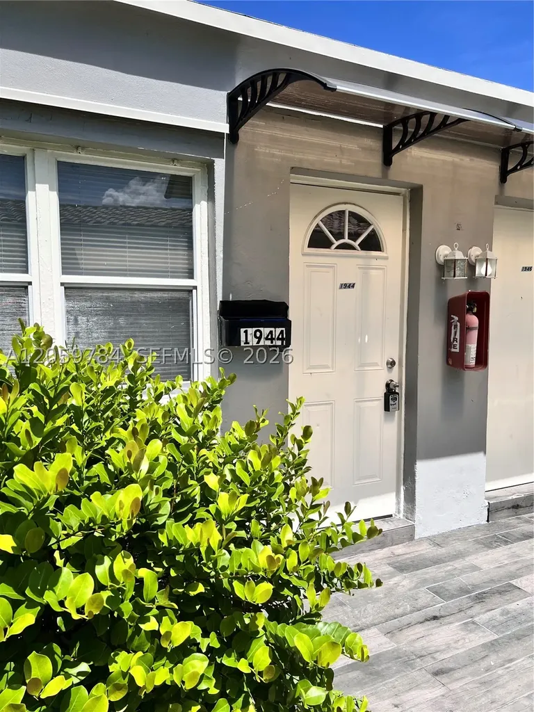 Hollywood FL 33020