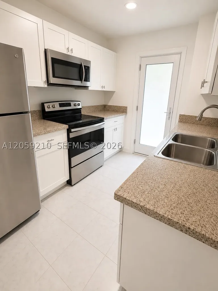 500 E Country Club Circle Plantation FL 4053