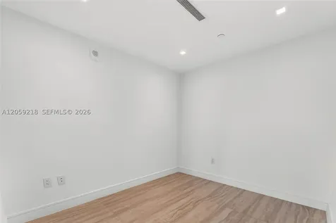 2411 Laguna Circle North Miami FL 33181