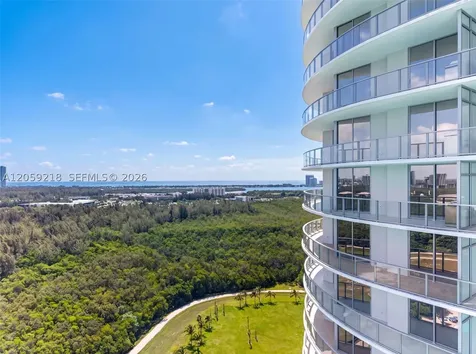 2411 Laguna Circle North Miami FL 33181