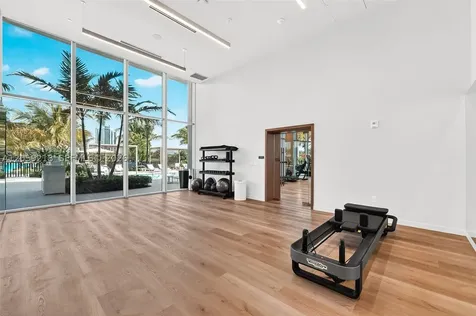 2411 Laguna Circle North Miami FL 33181