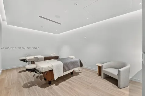 2411 Laguna Circle North Miami FL 33181