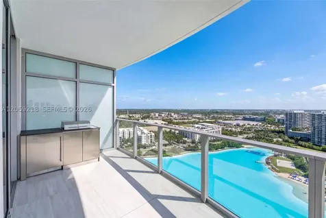 2411 Laguna Circle North Miami FL 33181