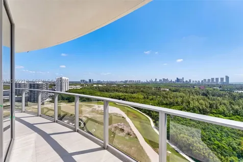 2411 Laguna Circle North Miami FL 33181