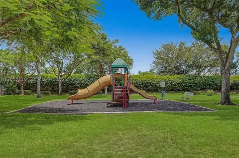 1003 Belmont Lane North Lauderdale FL 33068