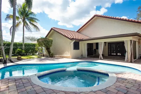 3160 Peachtree Circle Davie FL 33328