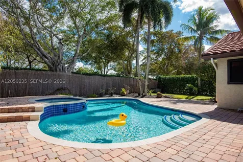3160 Peachtree Circle Davie FL 33328