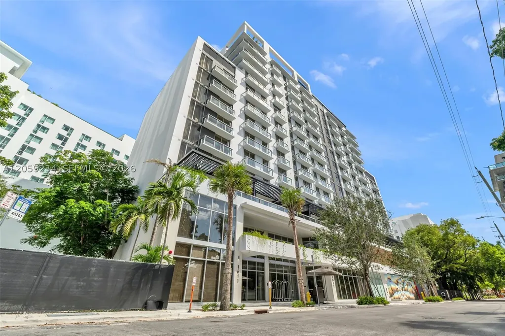 1611 SW 2nd Avenue Miami FL 33129