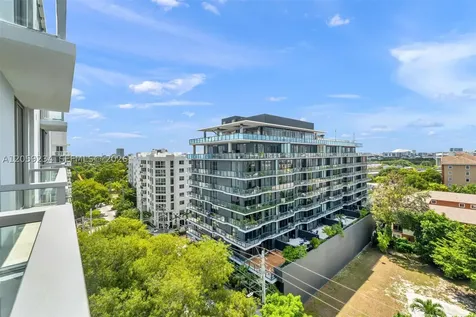 1611 SW 2nd Avenue Miami FL 33129