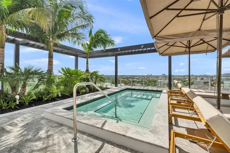 1611 SW 2nd Avenue Miami FL 33129