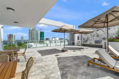 1611 SW 2nd Avenue Miami FL 33129
