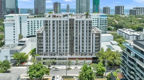 1611 SW 2nd Avenue Miami FL 33129