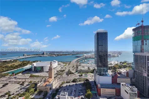 121 NE 5th Street Miami FL 33132